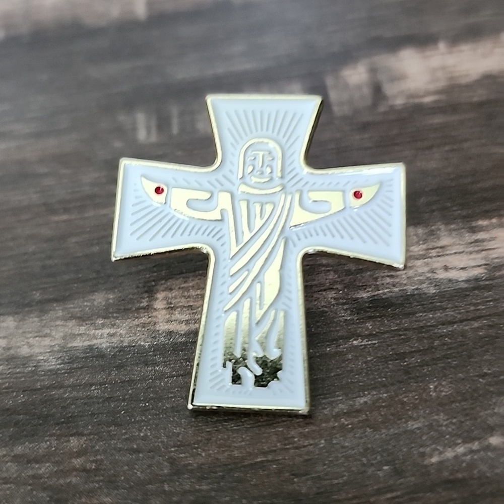 Resurected Jesus Saves CROSS pin